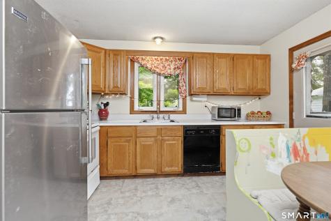 24 Yale Avenue Middlebury CT 06762