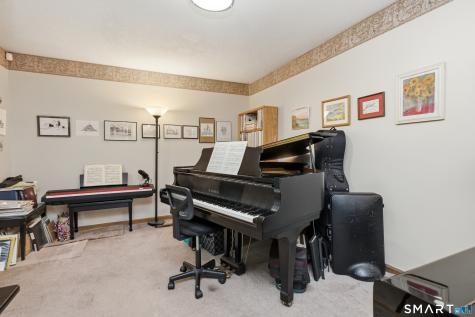 24 Yale Avenue Middlebury CT 06762
