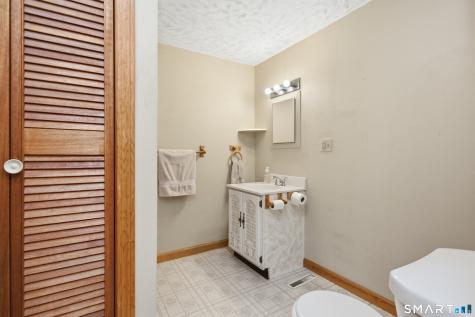 24 Yale Avenue Middlebury CT 06762