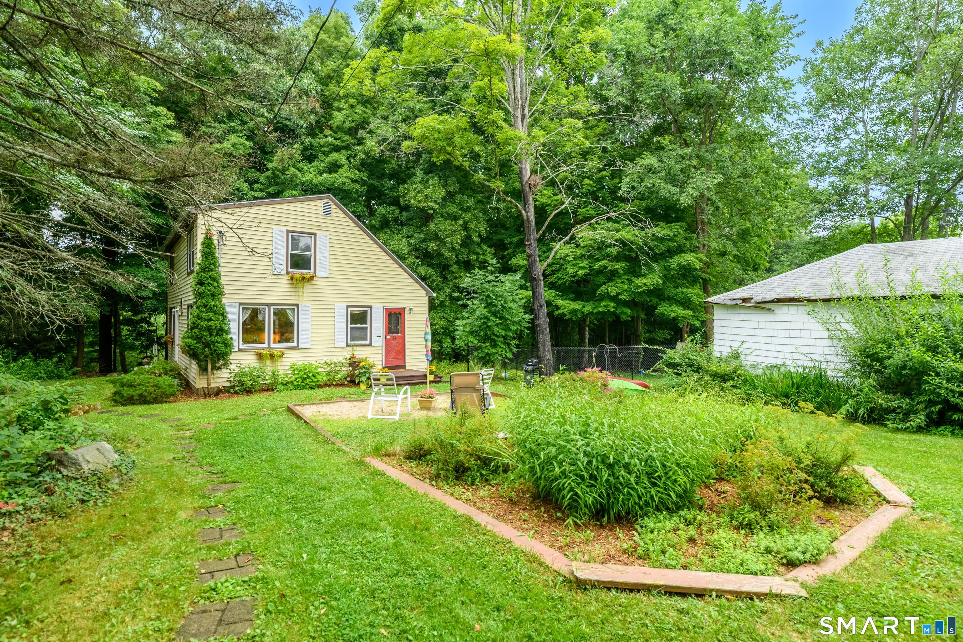 24 Yale Avenue Middlebury CT 06762