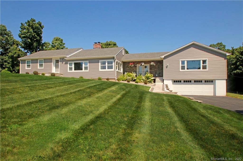 222 Blue Hills Road North Haven CT 06473