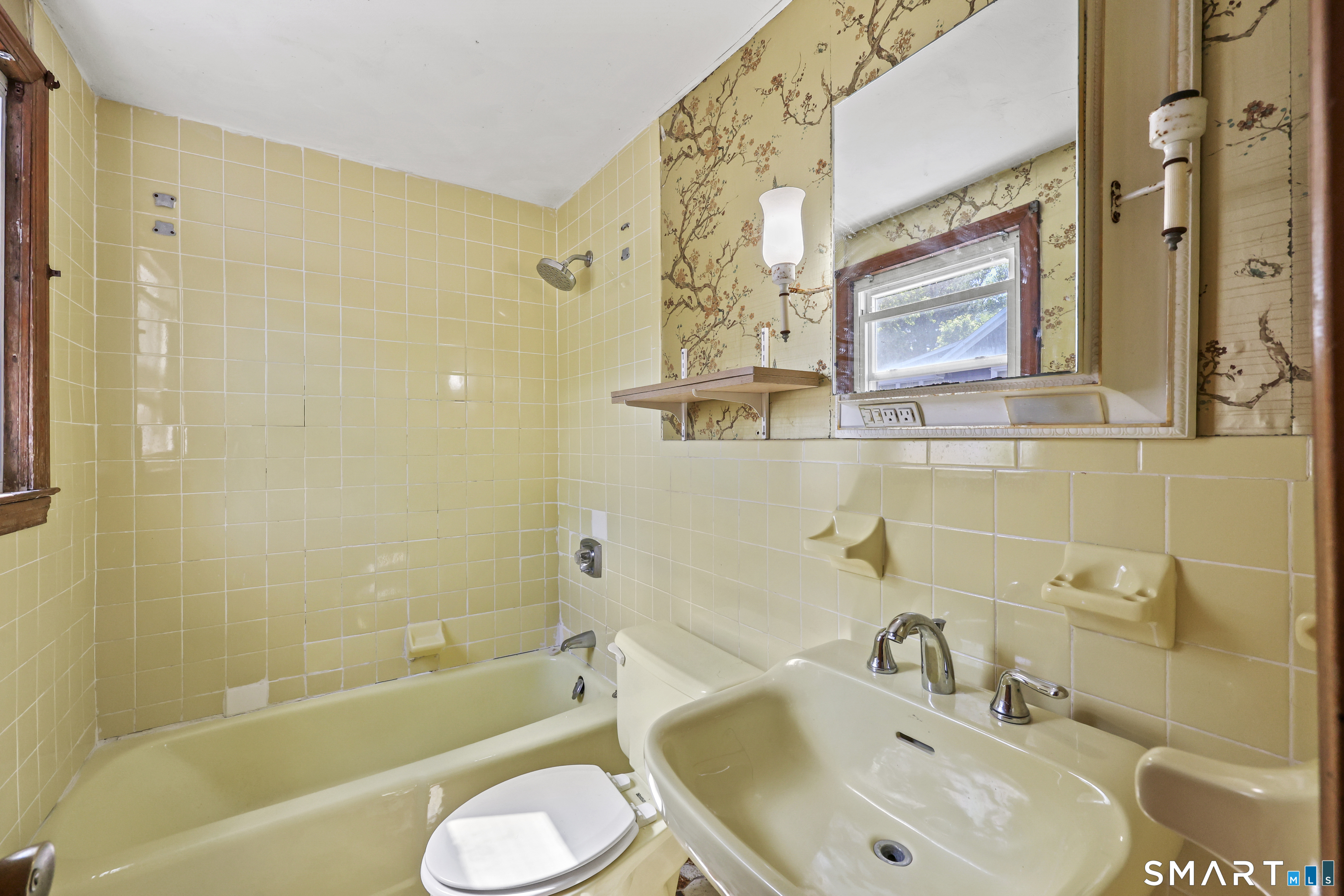 521 West Wolcott Avenue Windsor CT 06095