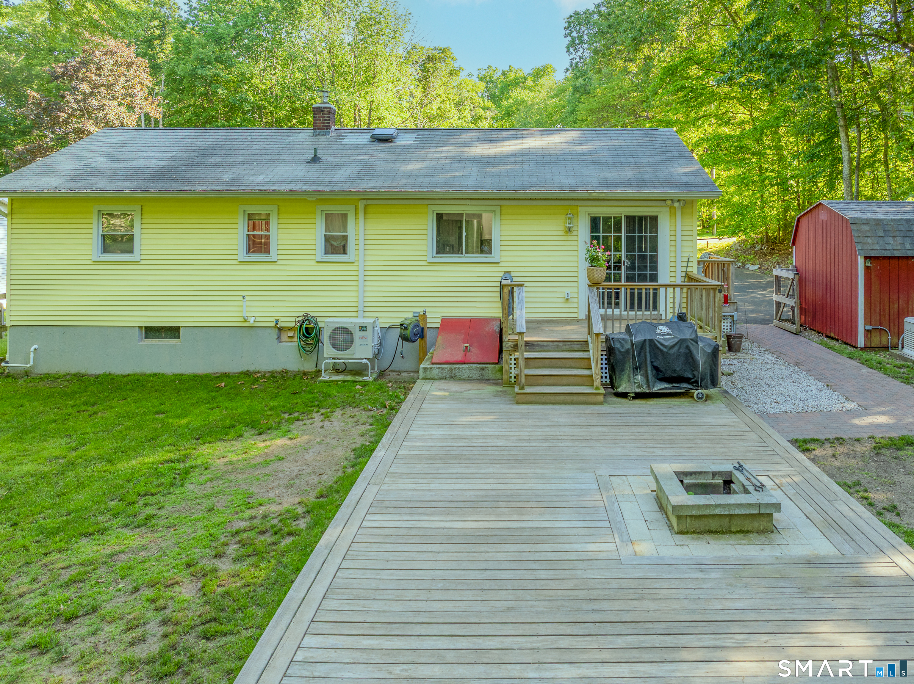 23 Ash Drive Ledyard CT 06335