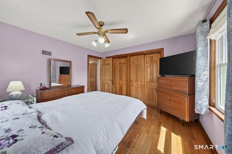 4 Mckinnel Court Branford CT 06405