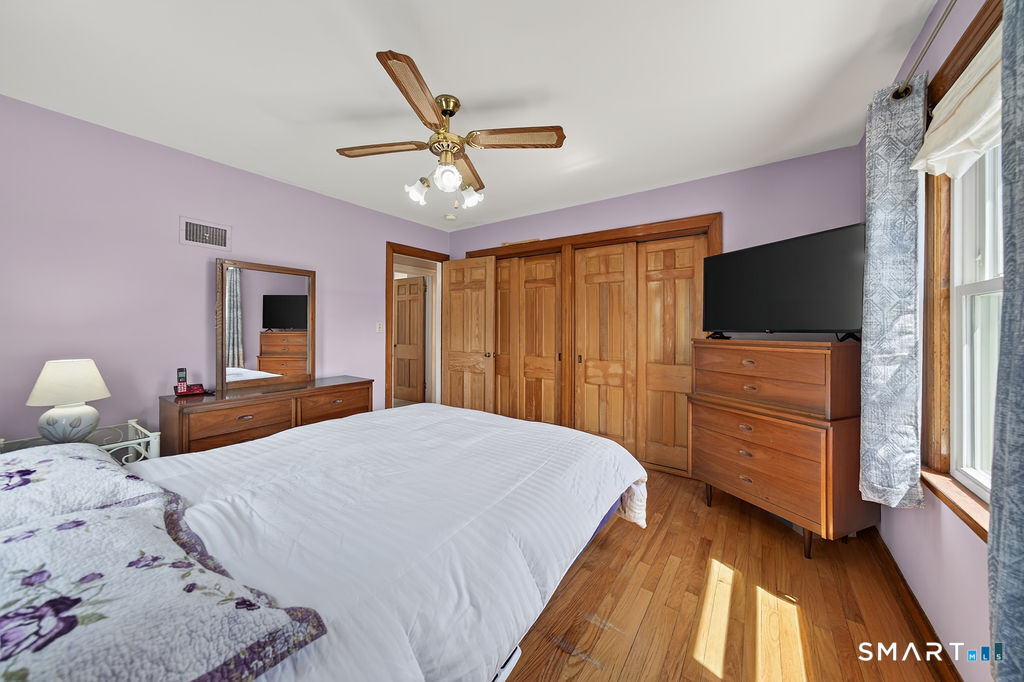 4 Mckinnel Court Branford CT 06405