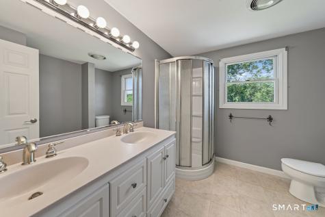 4 Mckinnel Court Branford CT 06405