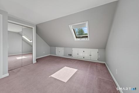 4 Mckinnel Court Branford CT 06405