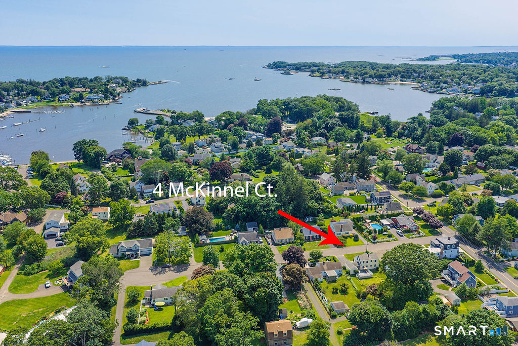 4 Mckinnel Court Branford CT 06405