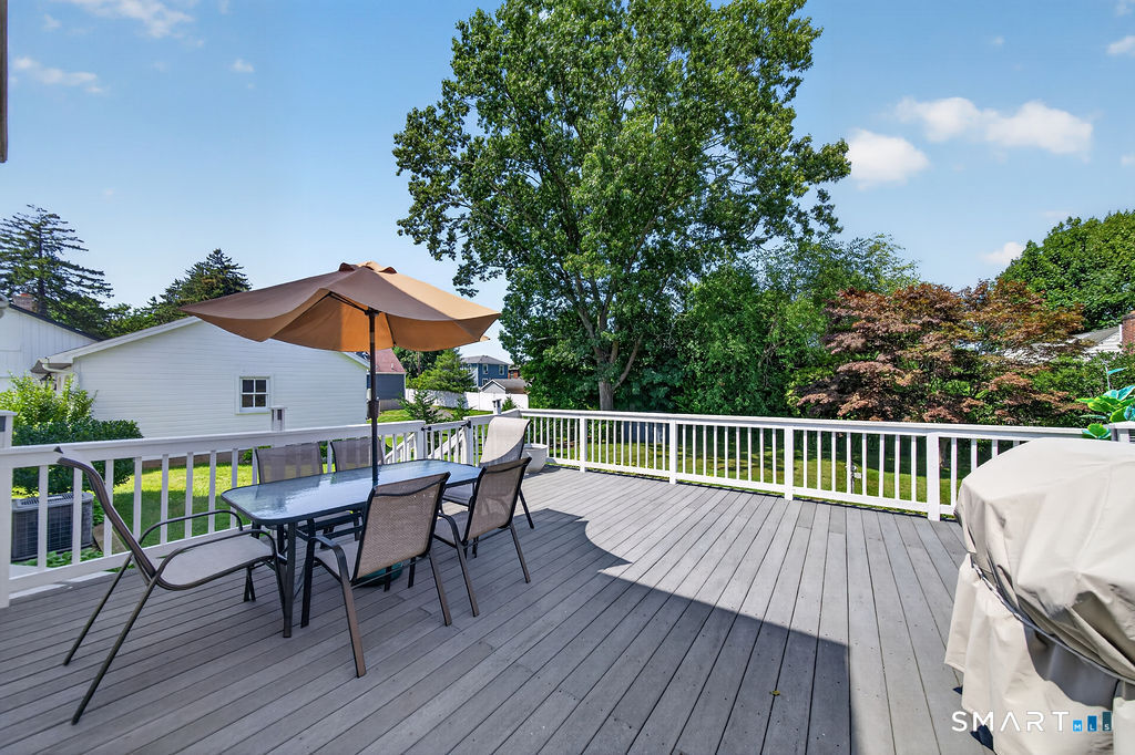 4 Mckinnel Court Branford CT 06405
