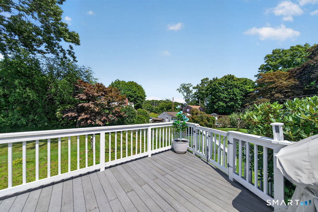 4 Mckinnel Court Branford CT 06405