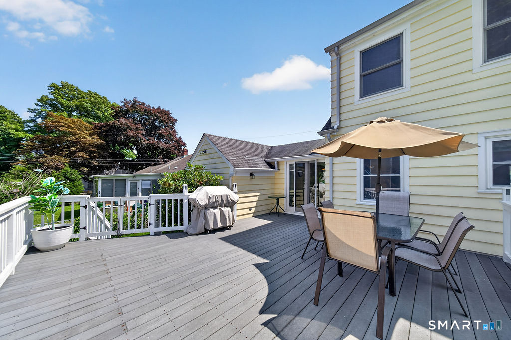 4 Mckinnel Court Branford CT 06405