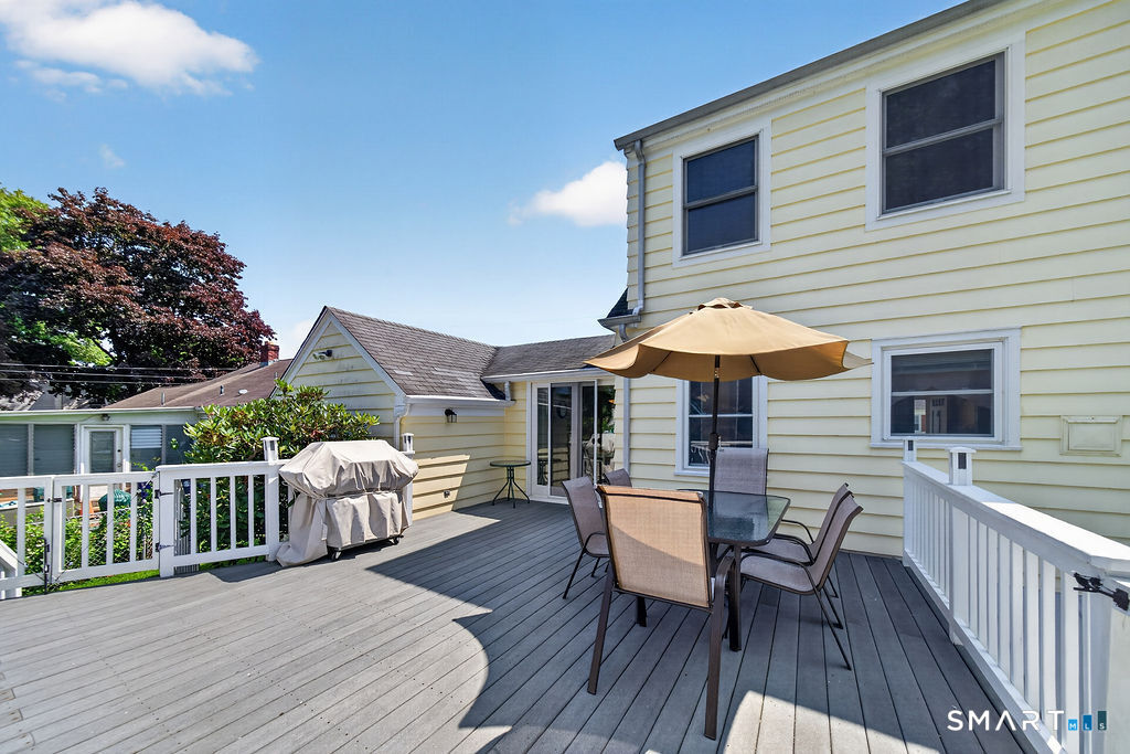 4 Mckinnel Court Branford CT 06405