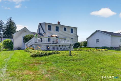 4 Mckinnel Court Branford CT 06405