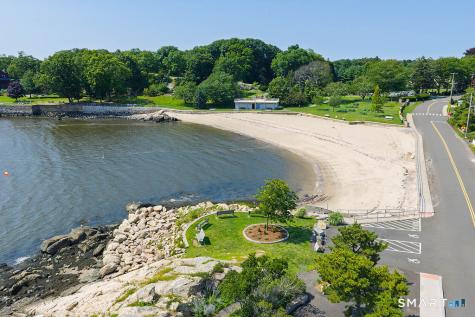 4 Mckinnel Court Branford CT 06405