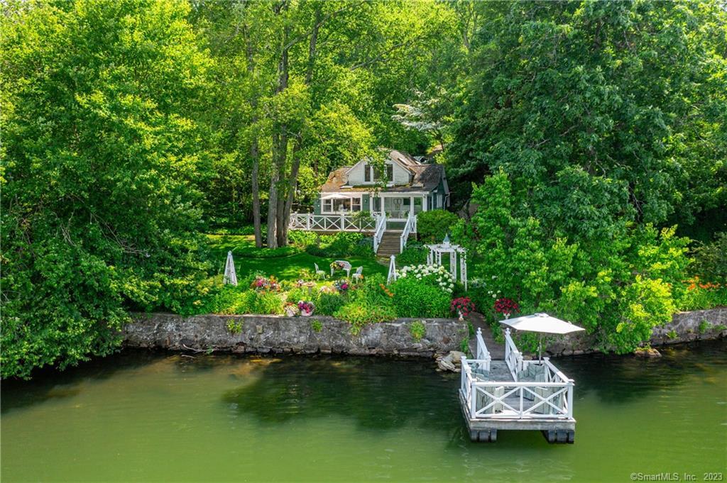 43 Taunton Lake Road Newtown CT 06470