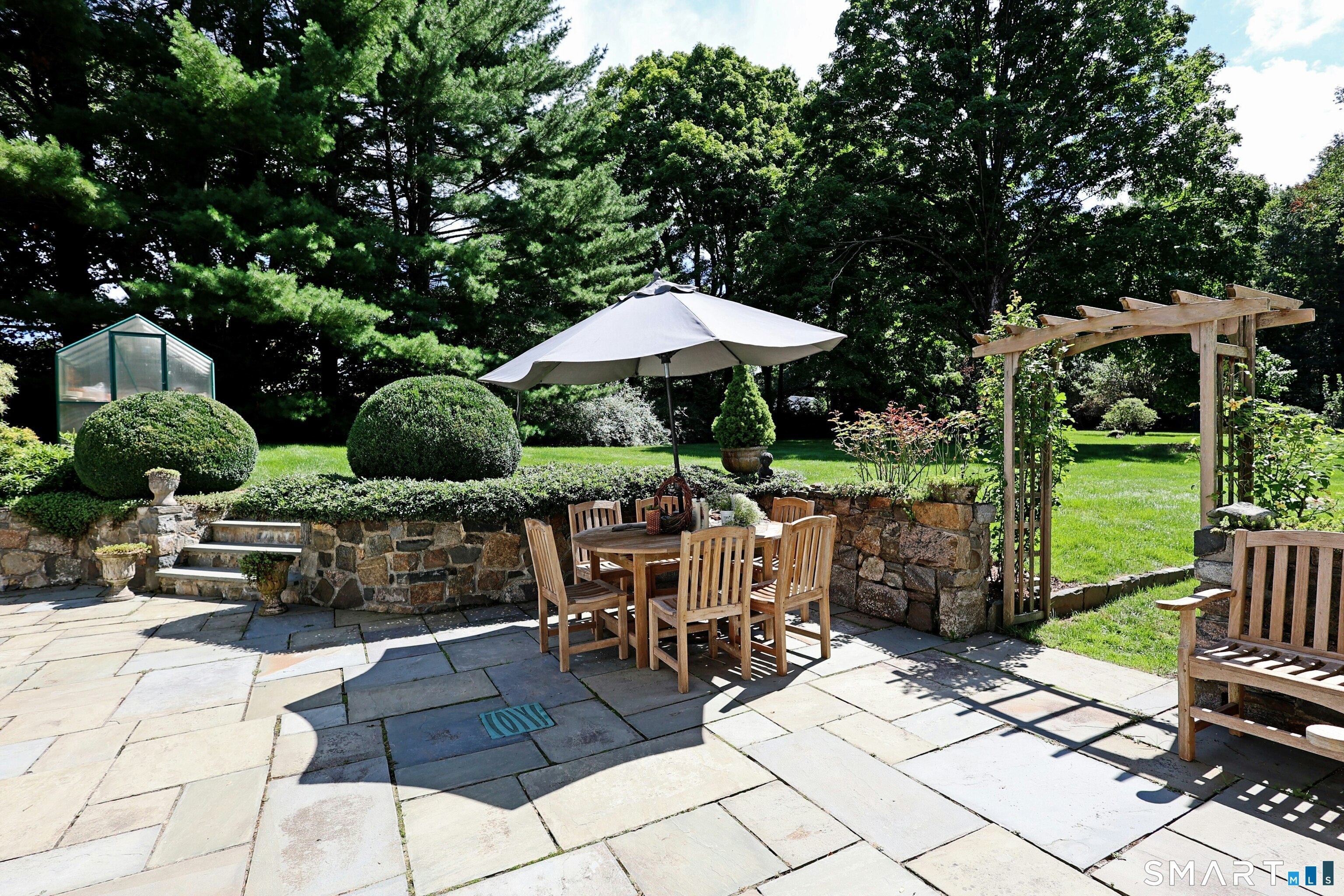 106 Spectacle Lane Ridgefield CT 06877