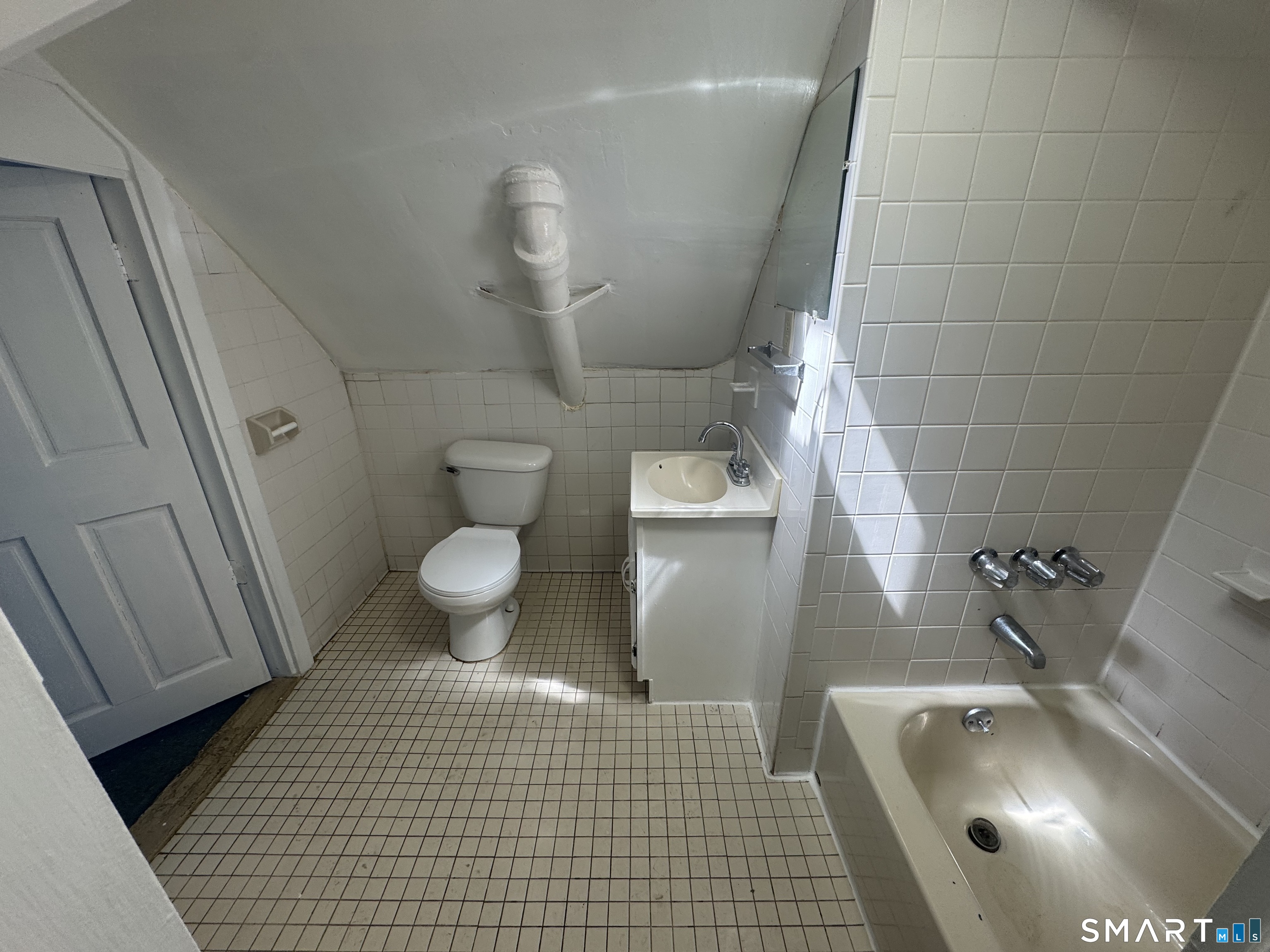 164 Coleman Street Bridgeport CT 06605