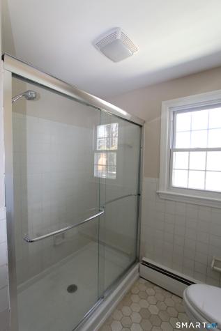 32 Lexington Circle Newington CT 06111