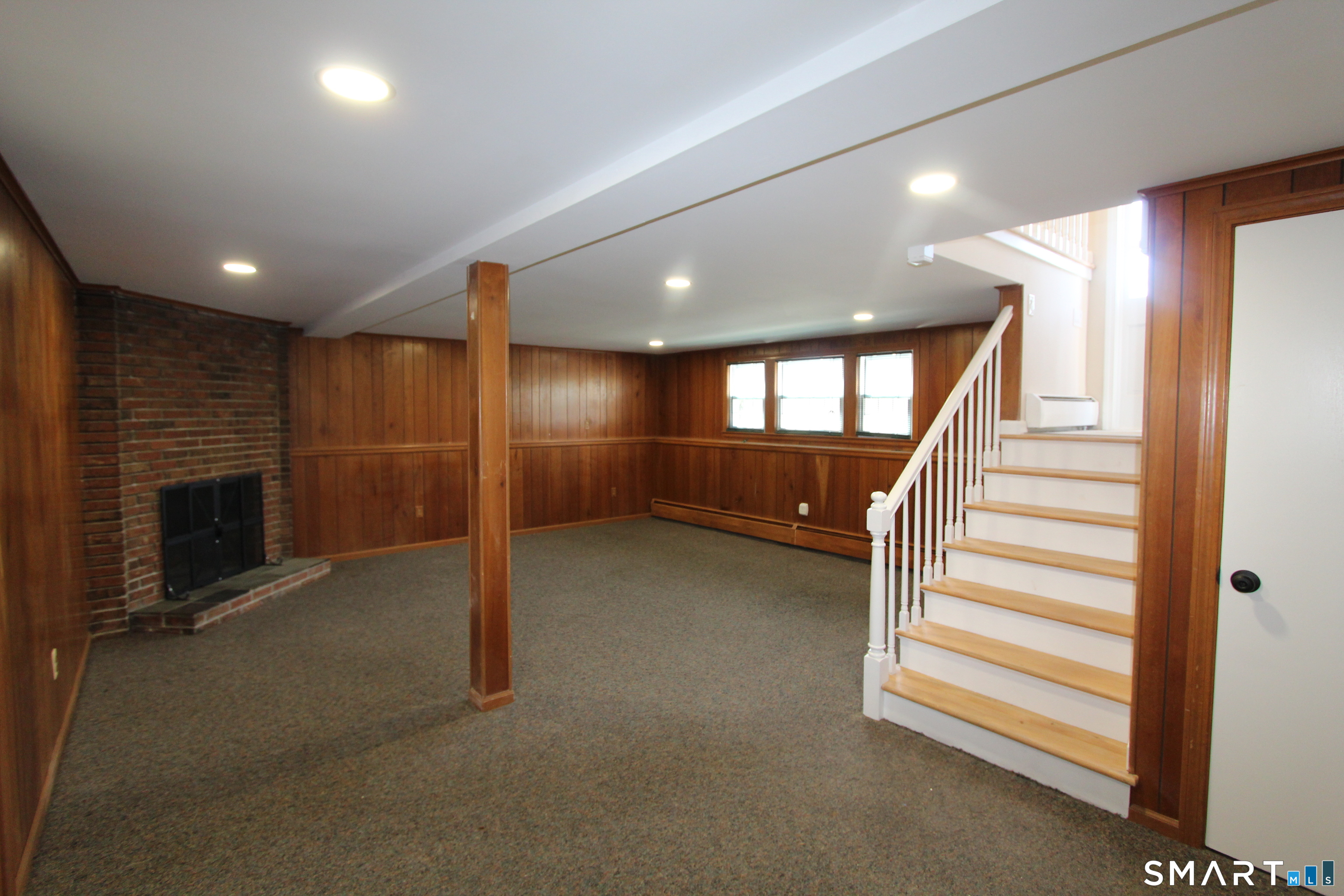 32 Lexington Circle Newington CT 06111