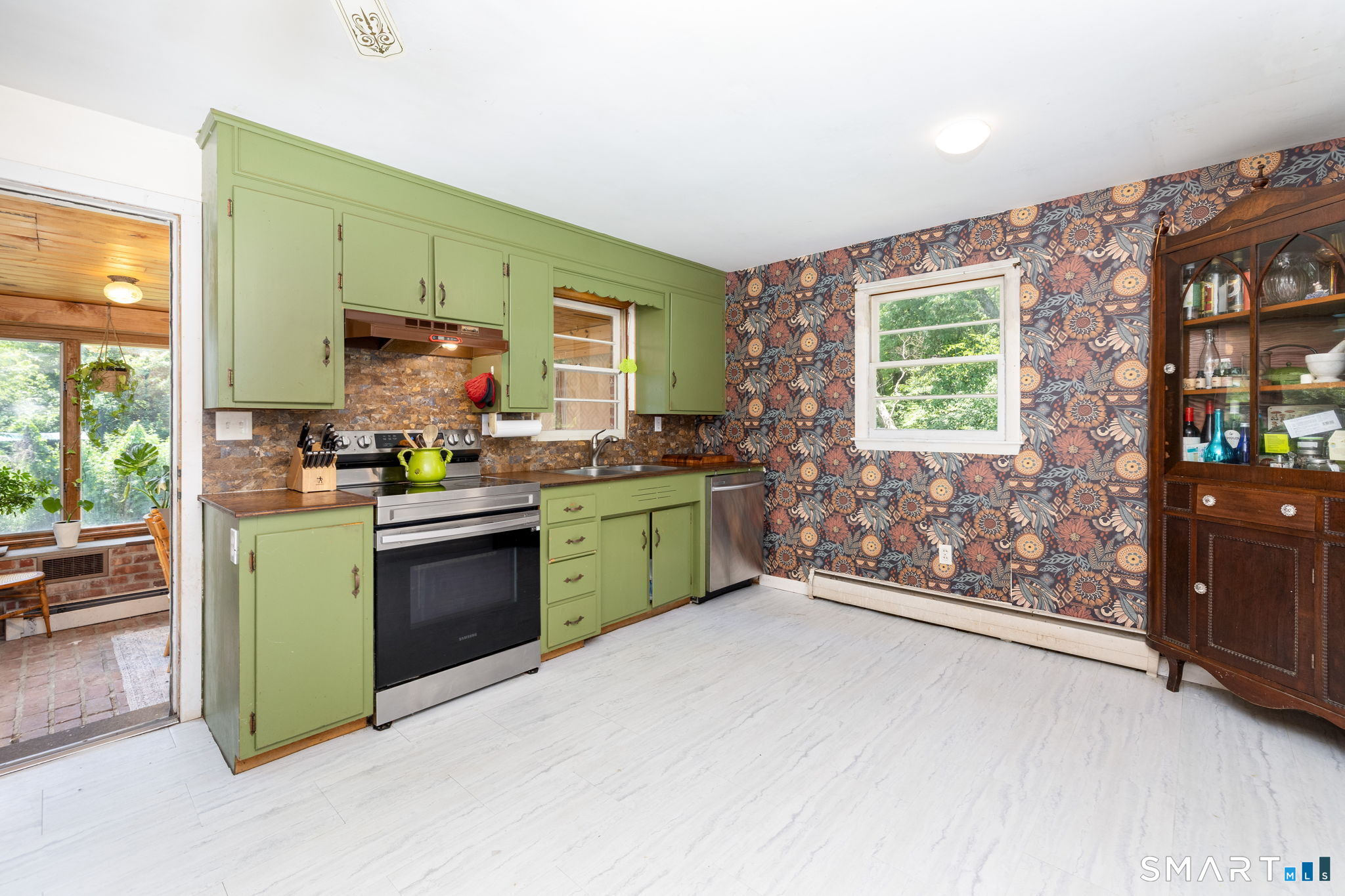 31 Ford Avenue Norwich CT 06360
