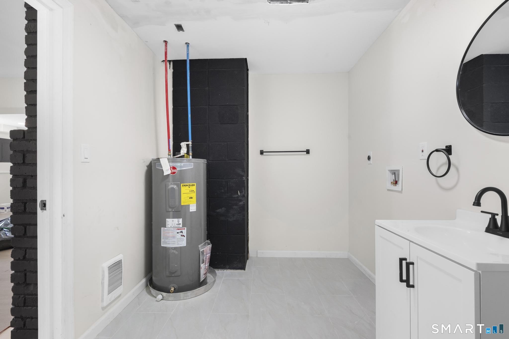 93 North Prospect St Extension Ansonia CT 06401