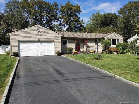 261 Old Farm Lane Fairfield CT 06825