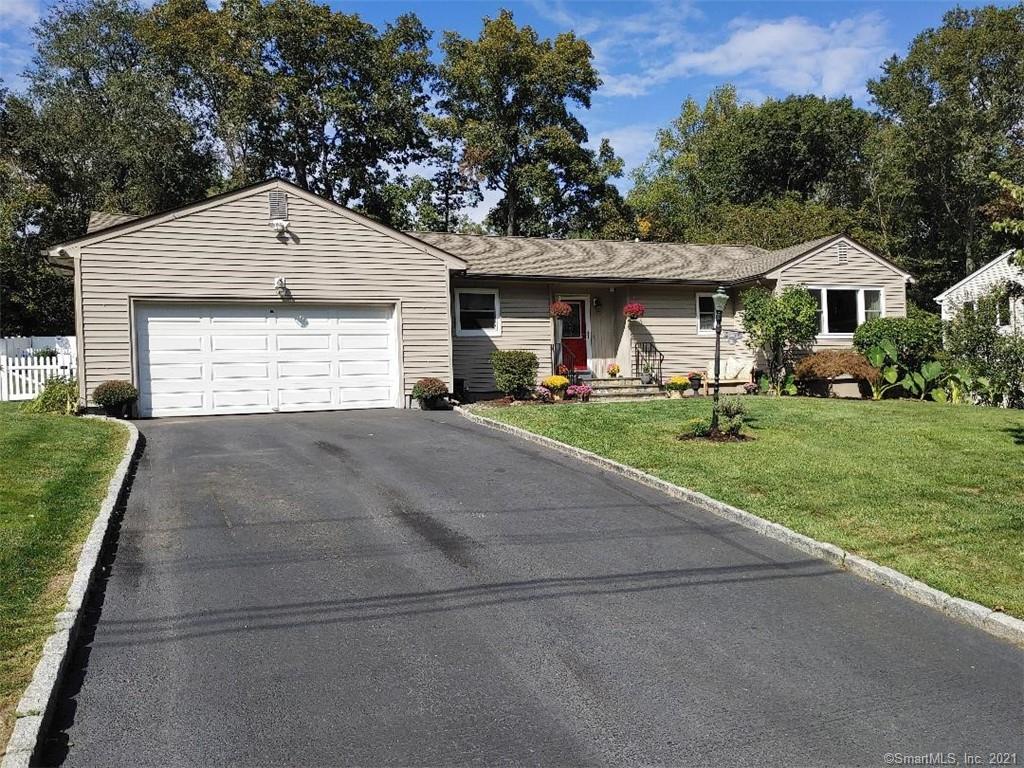 261 Old Farm Lane Fairfield CT 06825