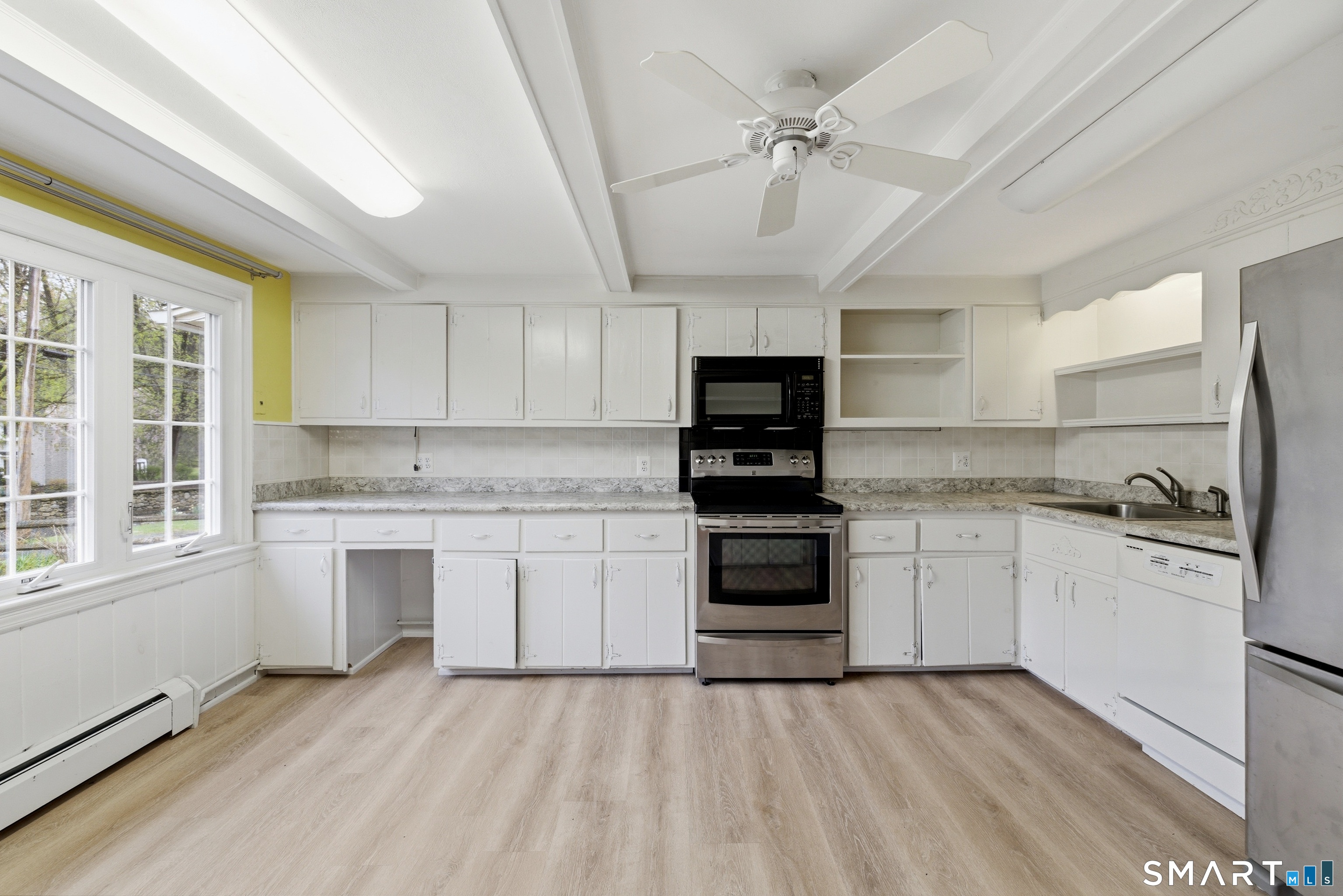 16 Hamilton Lane Watertown CT 06795
