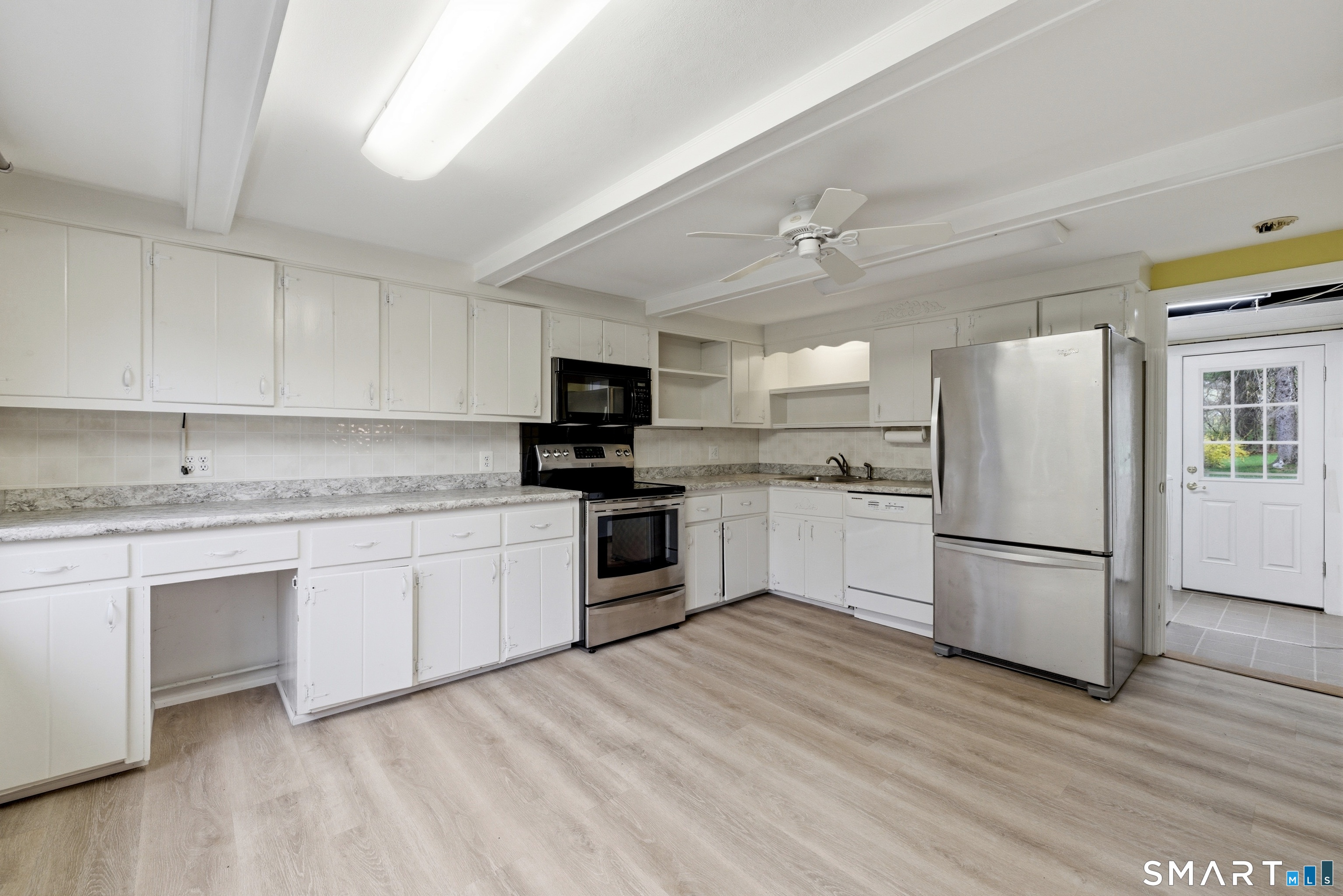 16 Hamilton Lane Watertown CT 06795