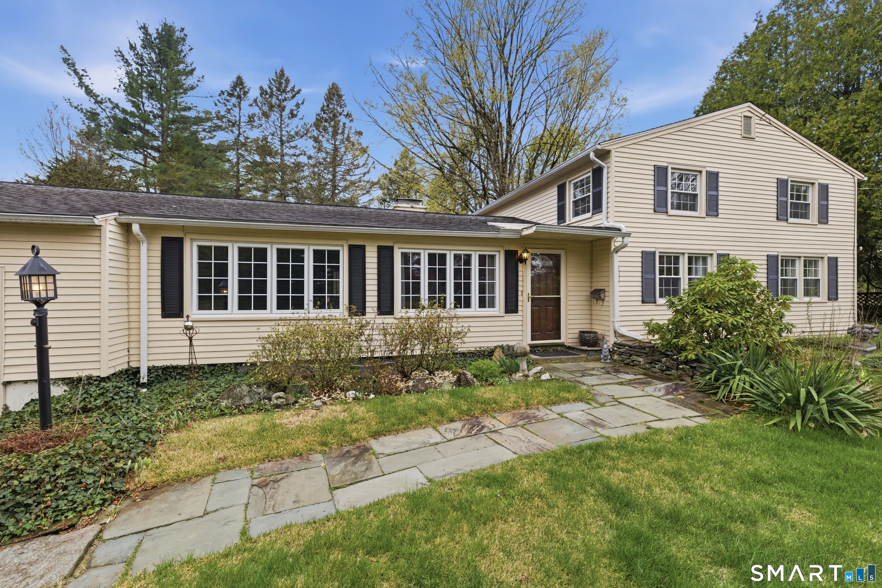 16 Hamilton Lane Watertown CT 06795