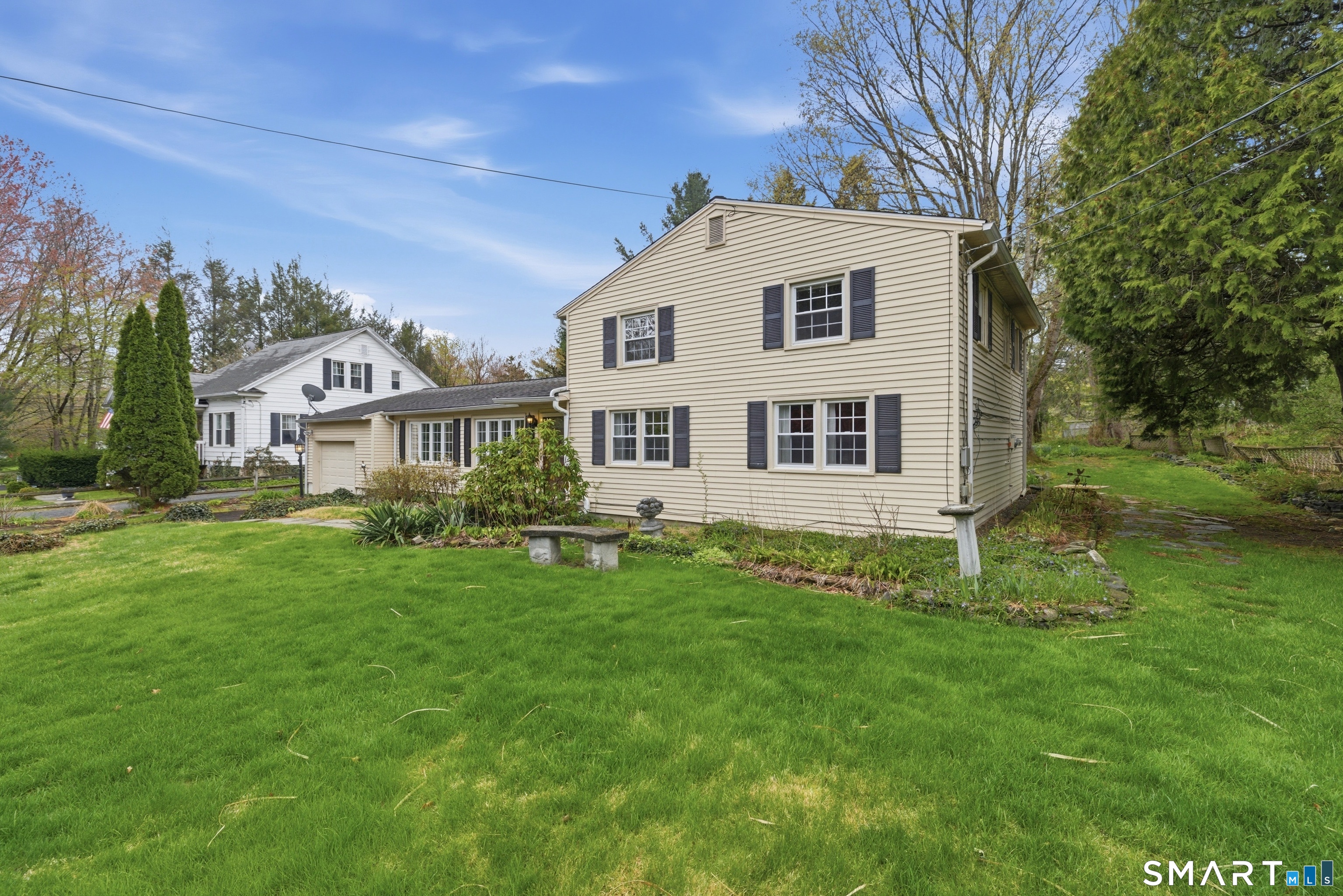 16 Hamilton Lane Watertown CT 06795