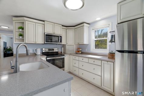 1 Highview Terrace Ledyard CT 06339
