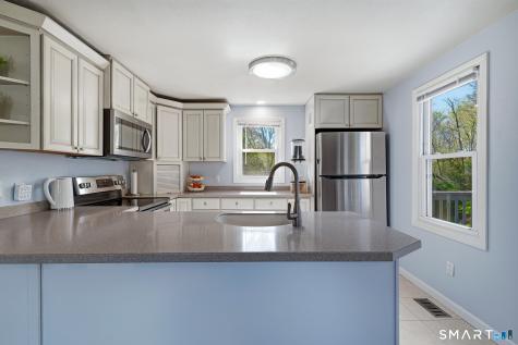 1 Highview Terrace Ledyard CT 06339