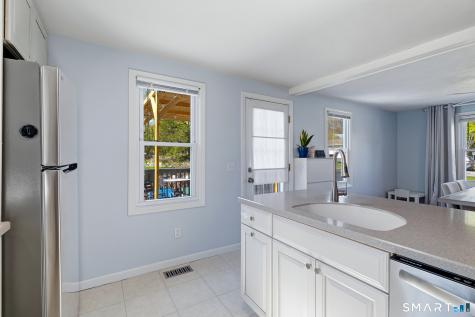 1 Highview Terrace Ledyard CT 06339