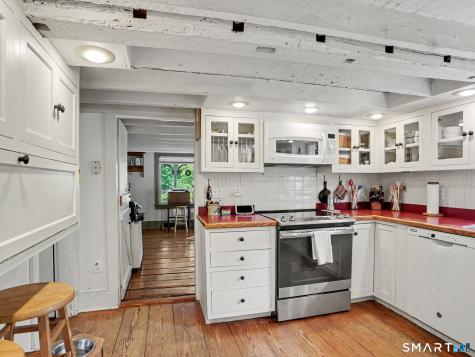 68 Old Stamford Road New Canaan CT 06840