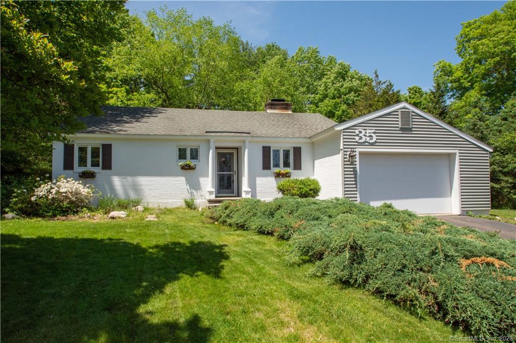 35 Rundelane Bloomfield CT 06002