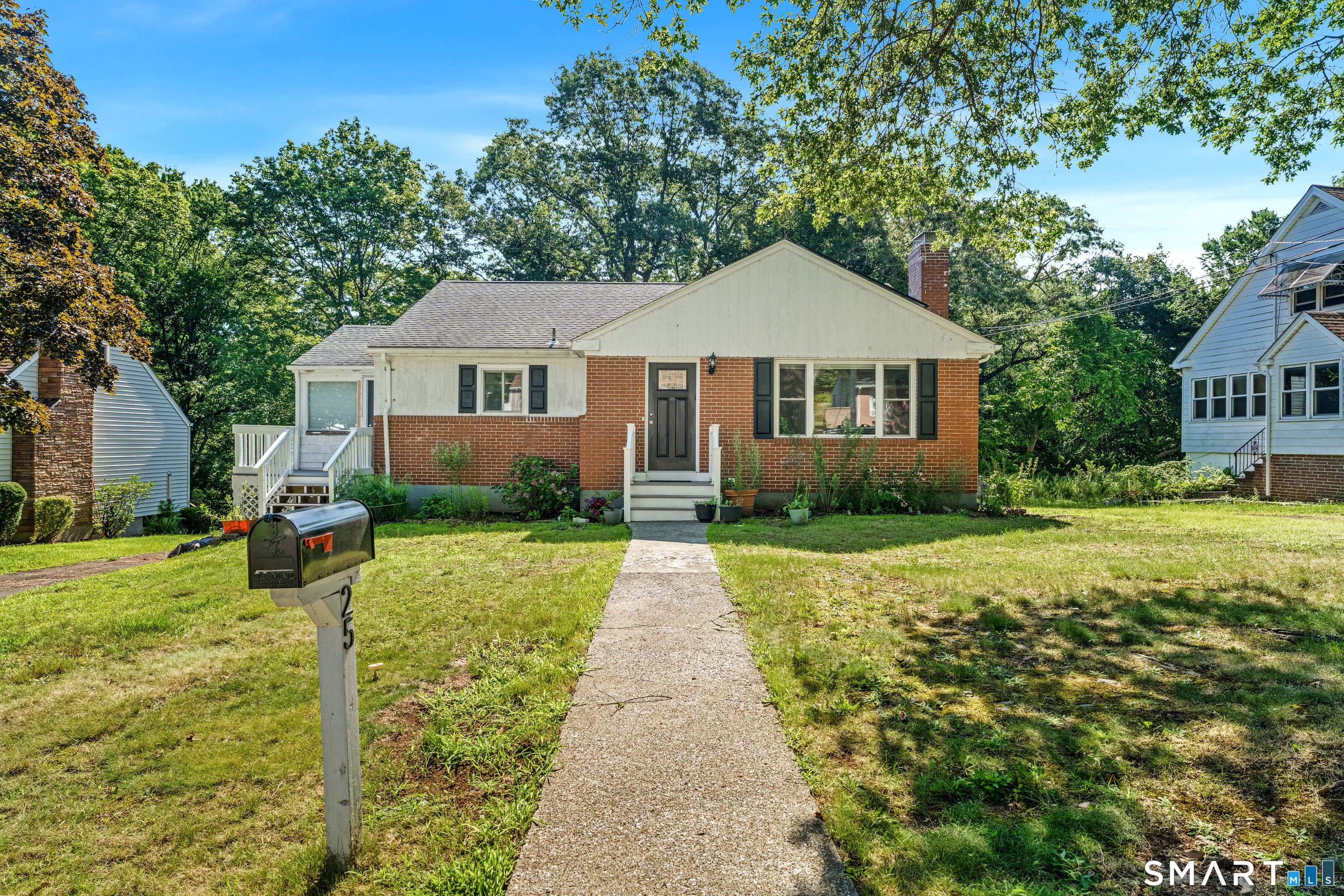 25 Seneca Road New Haven CT 06515