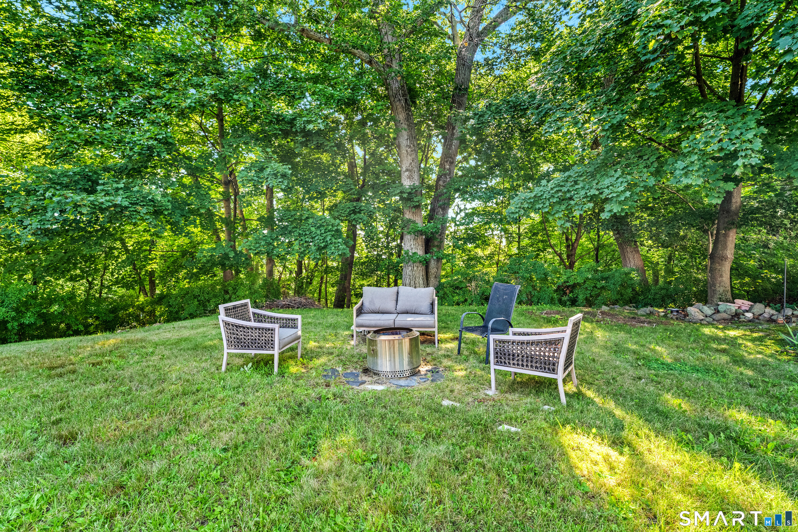 25 Seneca Road New Haven CT 06515