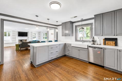 25 Seneca Road New Haven CT 06515