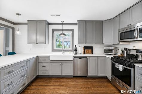 25 Seneca Road New Haven CT 06515