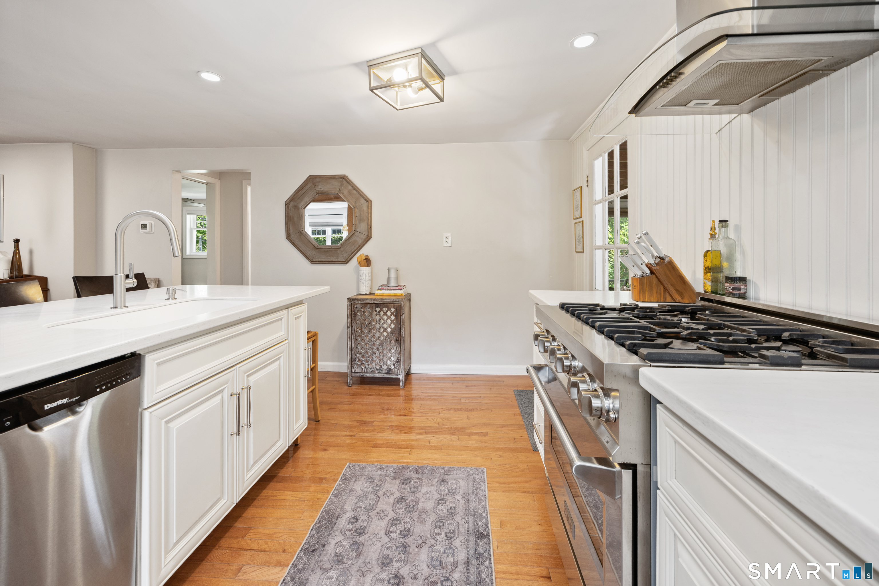 18 Willow Lane Morris CT 06763