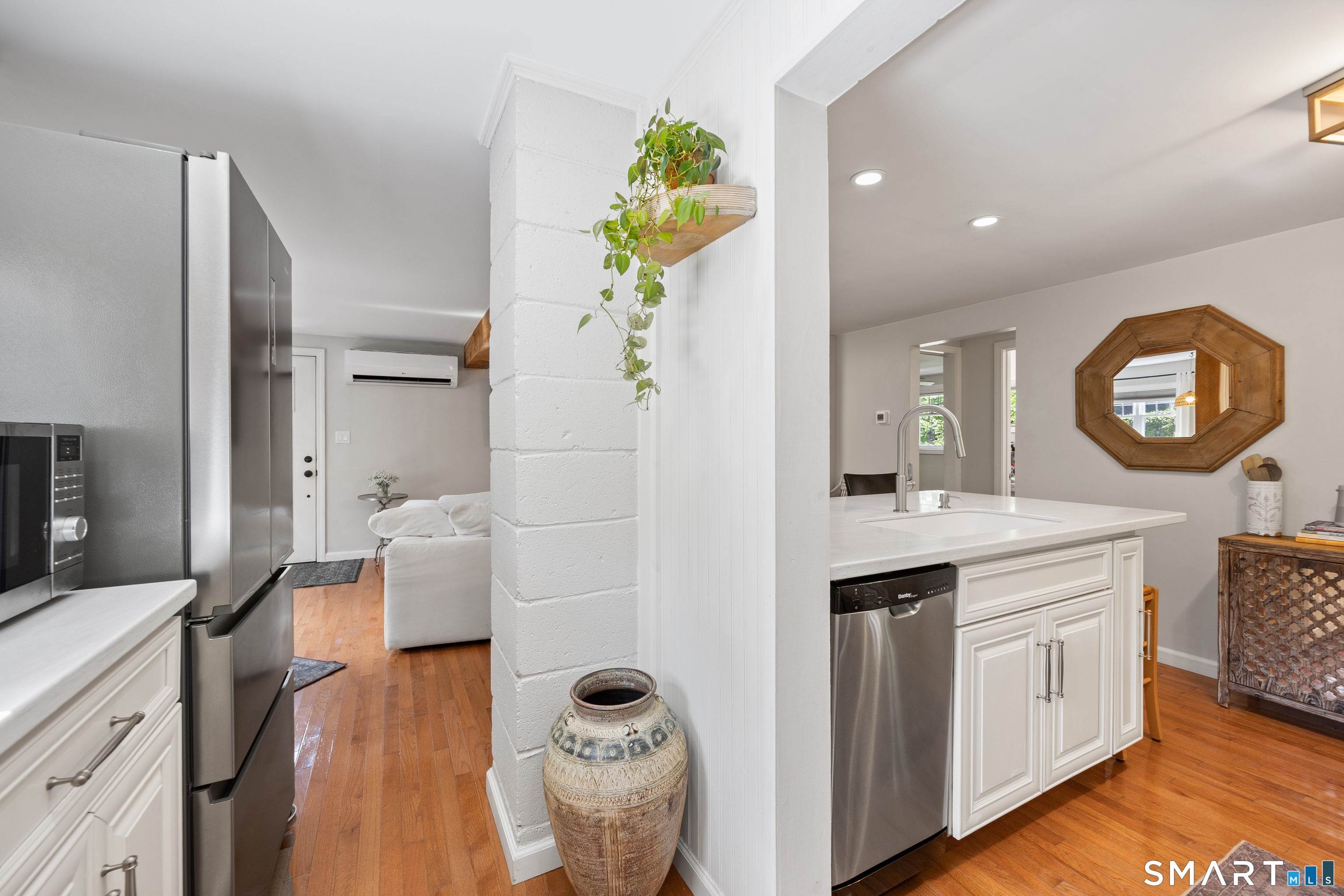 18 Willow Lane Morris CT 06763