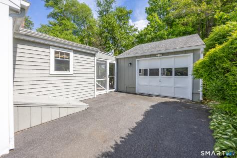 18 Willow Lane Morris CT 06763