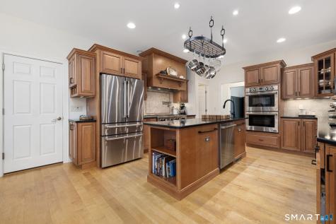 15 Brookside Landing Putnam CT 06260