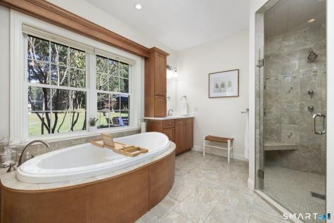 15 Brookside Landing Putnam CT 06260