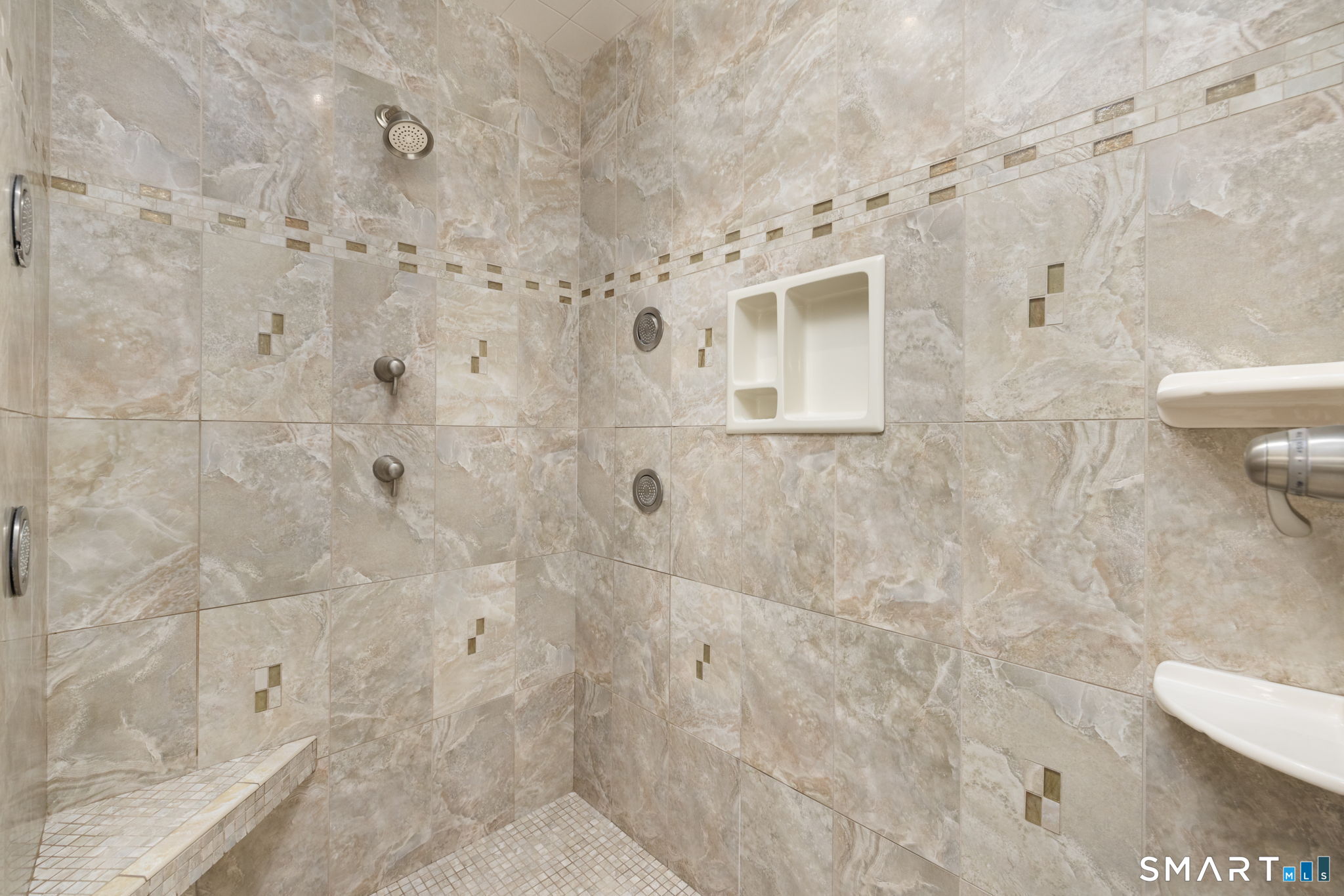 15 Brookside Landing Putnam CT 06260