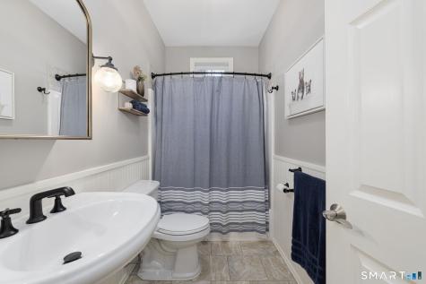 15 Brookside Landing Putnam CT 06260