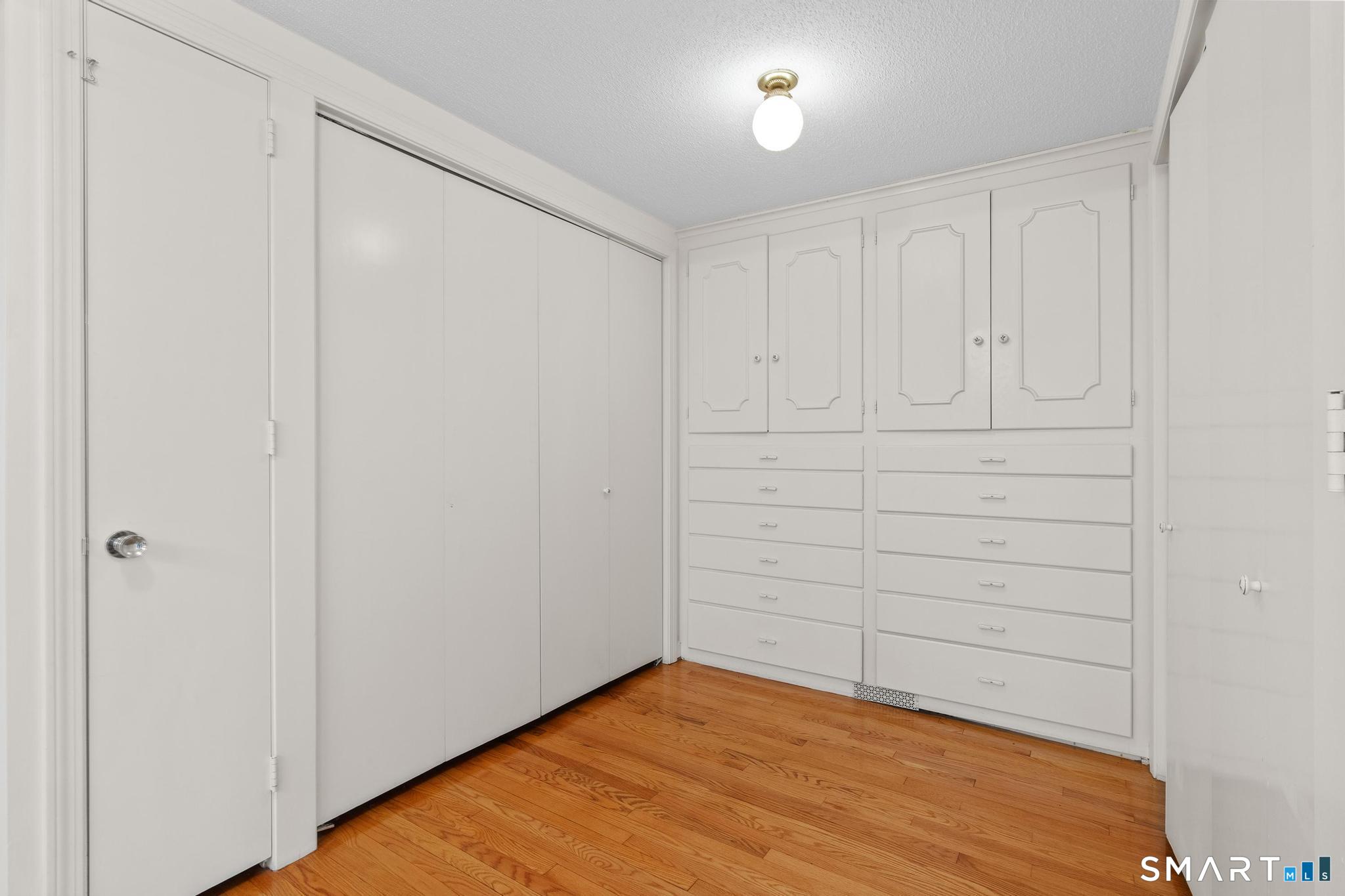 9 Juniper Lane West Hartford CT 06117