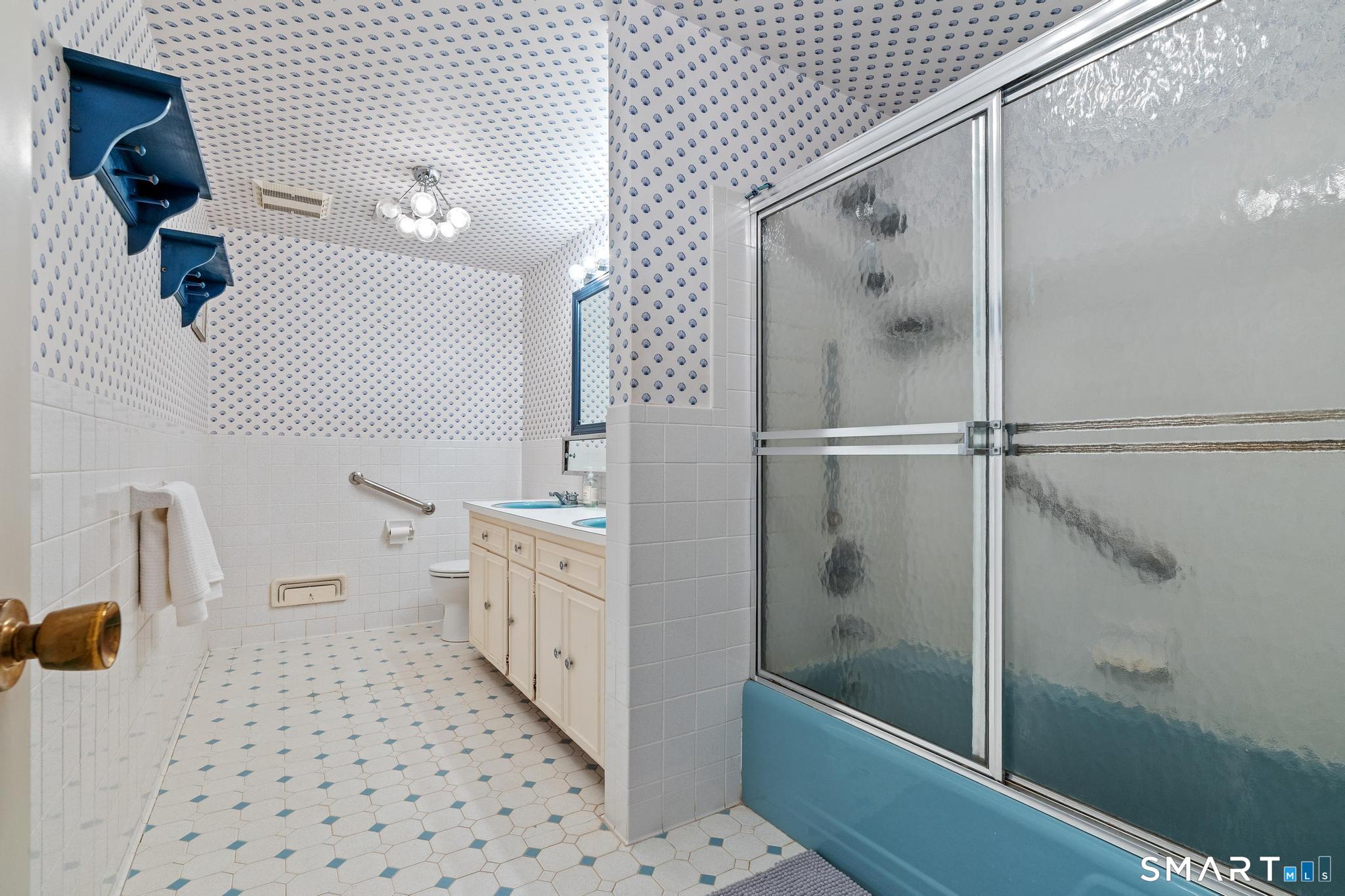 9 Juniper Lane West Hartford CT 06117