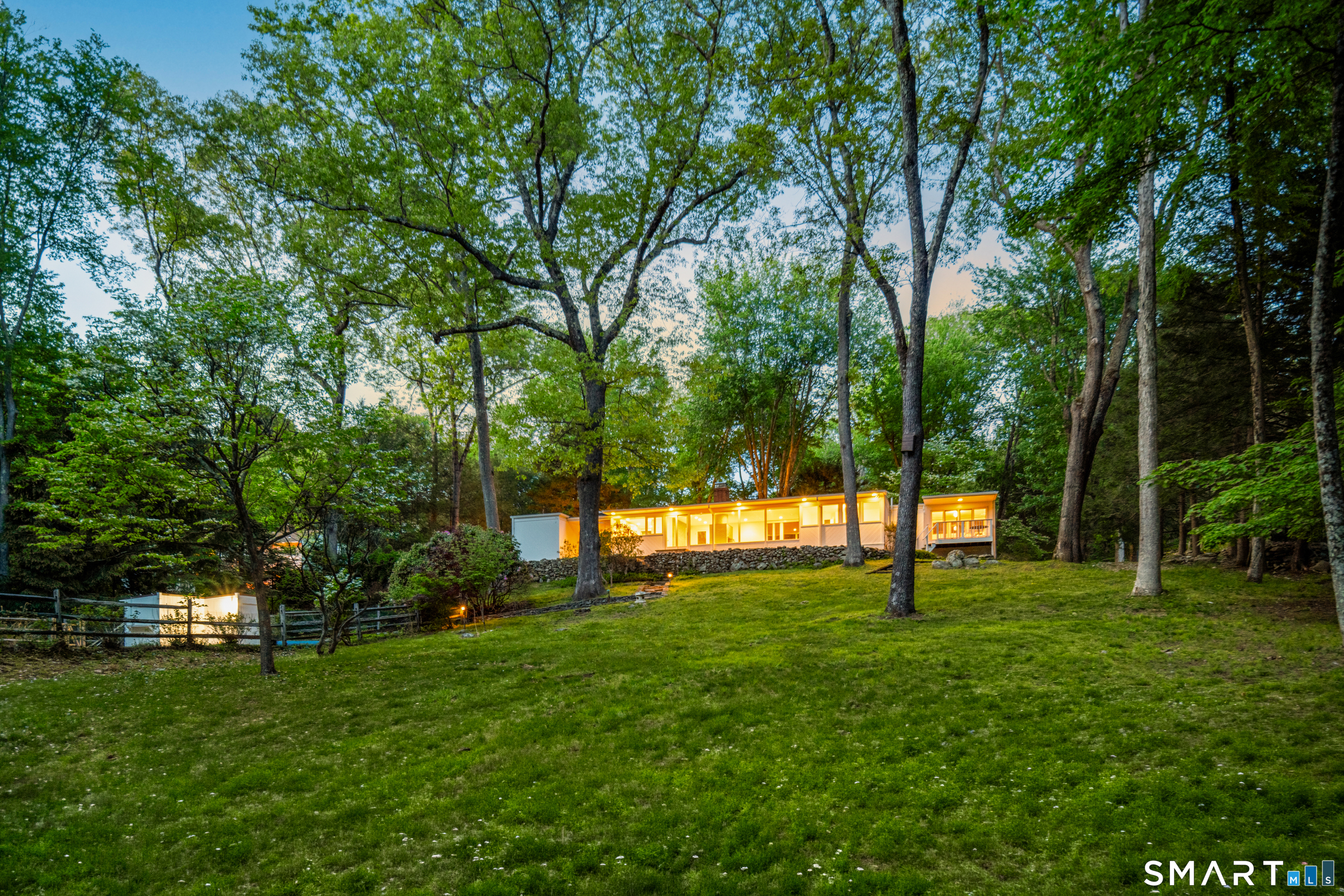 17 Richmond Hill Road Weston CT 06883